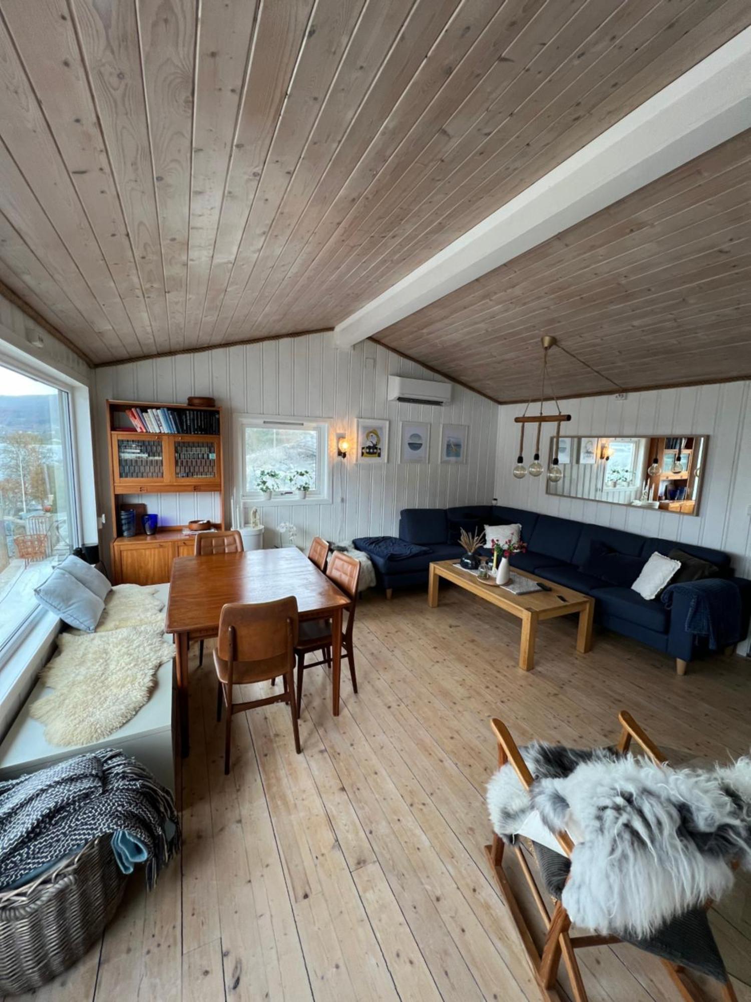 Holiday home Turer, Avslapping, Jakt, Fiske, Utsikt Etnesjoen